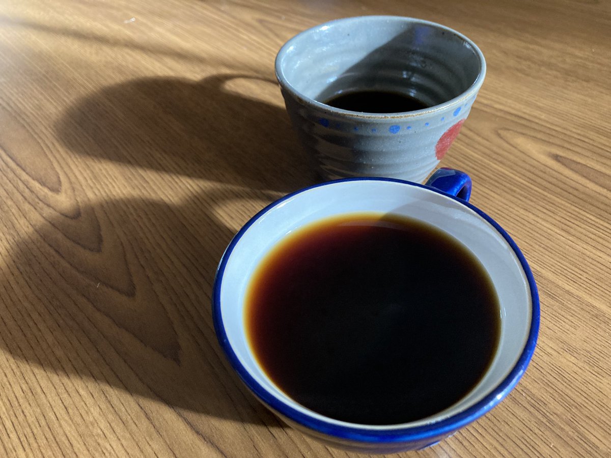 今朝はピック時に弾いた混ぜこぜのピーベリーコーヒー☕️
お味やいかに🤔