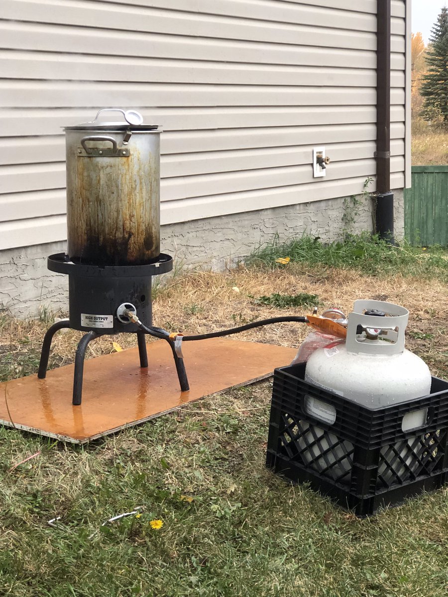 genge73's tweet image. Turkey is in the over #HappyThanksgivingCanada #Turkey #deepfry