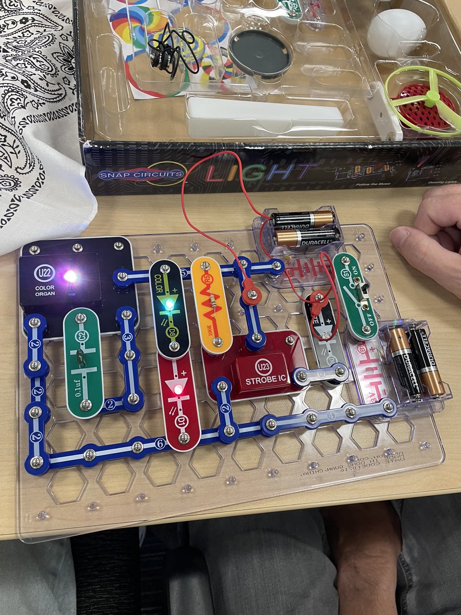 MsYassi's tweet image. Thank you to @IEEE Ventura chapter,  @lareina_regents and volunteers for the STEM event for girls on 10/8/22. We very much appreciate this well attended event (heard the orange chicken was fabulous too). #WomenInSTEM