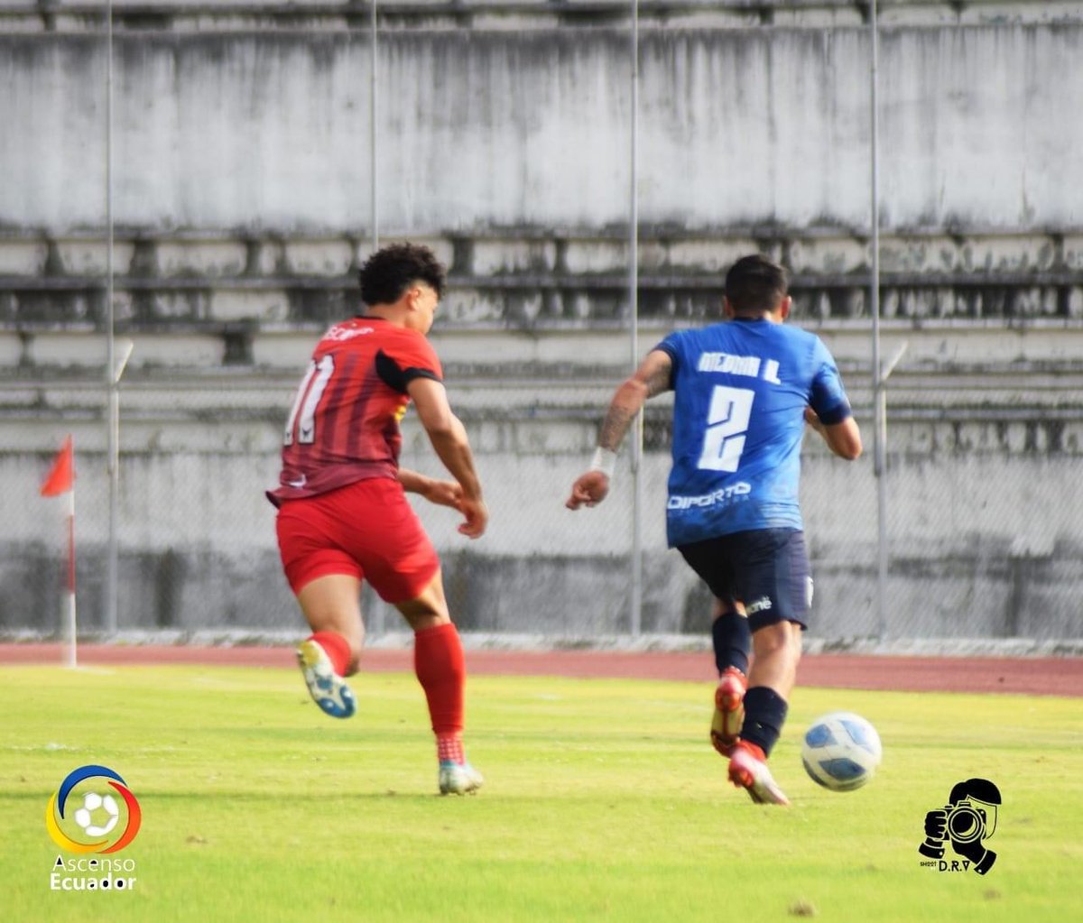 AscensoEcuador's tweet photo. Fotogalería de la fecha 📸⚽
Empate que deja la llave abierta entre San Antonio y Unibolívar.
La próxima semana se juega la vuelta en Guaranda.
📸😎: @DavidRosasV
#AscensoEcuador2022 #JasaEvolution https://t.co/ehTtKZpIgY