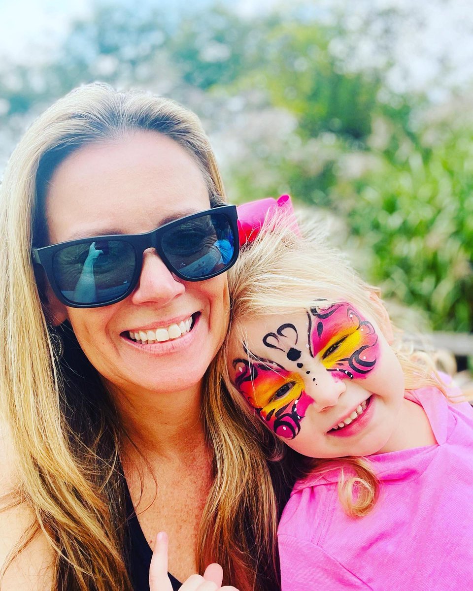 CRothKY's tweet photo. 💕 Had a fun trip with my mini…#bestfriends #Indianapolis https://t.co/5hqfe6e2i9
