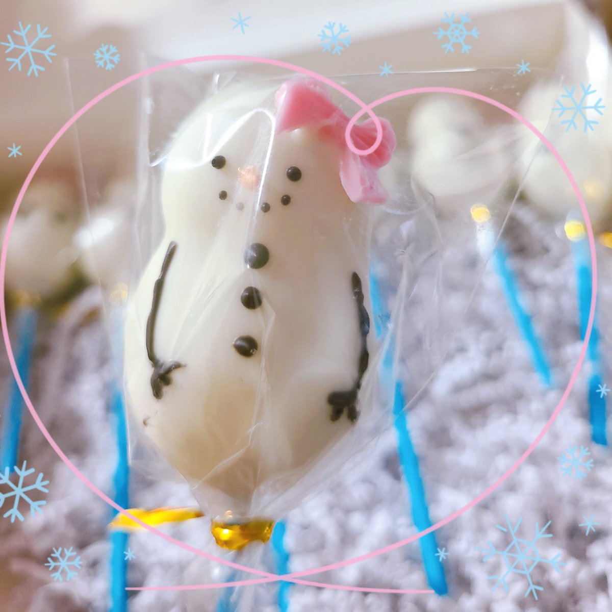NinasNumNums's tweet photo. ˚ʚ snowman cakepops ɞ˚
~°♡°~
˚ʚ🌸ɞ˚ : made by me
( \ / )
(„• ֊ •„)・・‿︵‿୨ tags ୧‿︵‿
#baking #fall #autumn #winter #snow #SnowMan #cute #cakepop #WinterIsComing #cakepops #cakepop #snowmans #sanrio #snowwoman #October #Halloween #bakingcore #food #sweets #dessert https://t.co/kexltbf9ef