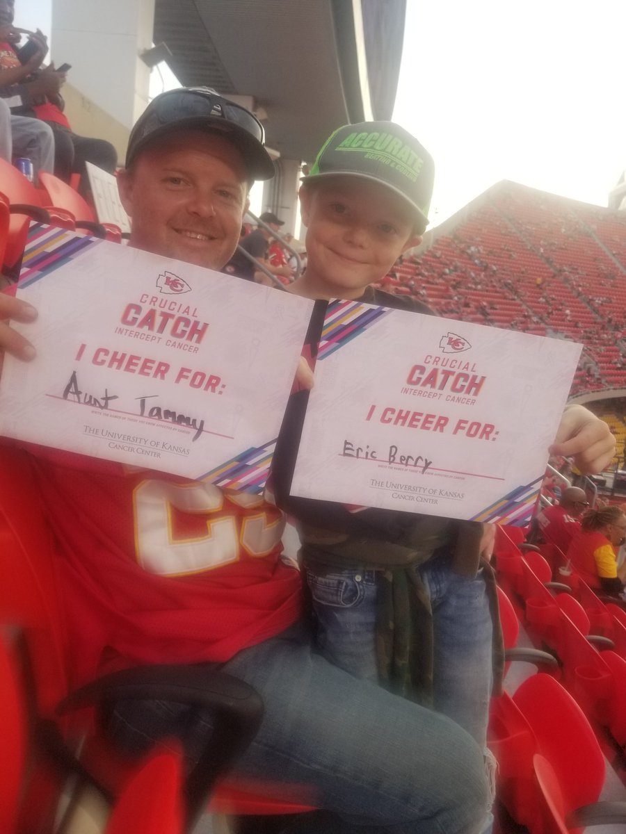 AaronFairley3's tweet photo. #chiefsvscancer https://t.co/PTXr39ZI8E