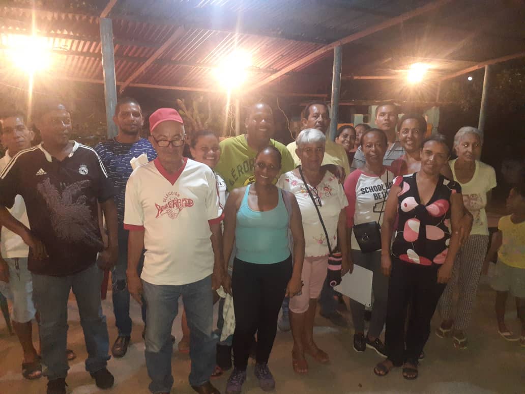 ApcCaripito's tweet photo. Equipo político #Ubch del sector #PozaAzul de Caripito realizaron reunión de planificación para instalar la mesa de trabajo correspondiente al concejo local de planificación pública,esto con el fin de generar propuestas y proyectos factibles para la comunidad .@PartidoPSUV https://t.co/FEEPv1VreP