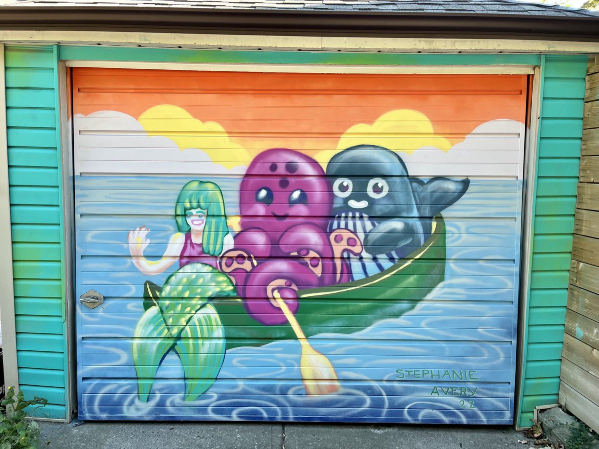 wesleymoir's tweet photo. Sea creatures on #davenport https://t.co/hdbpCzkc79