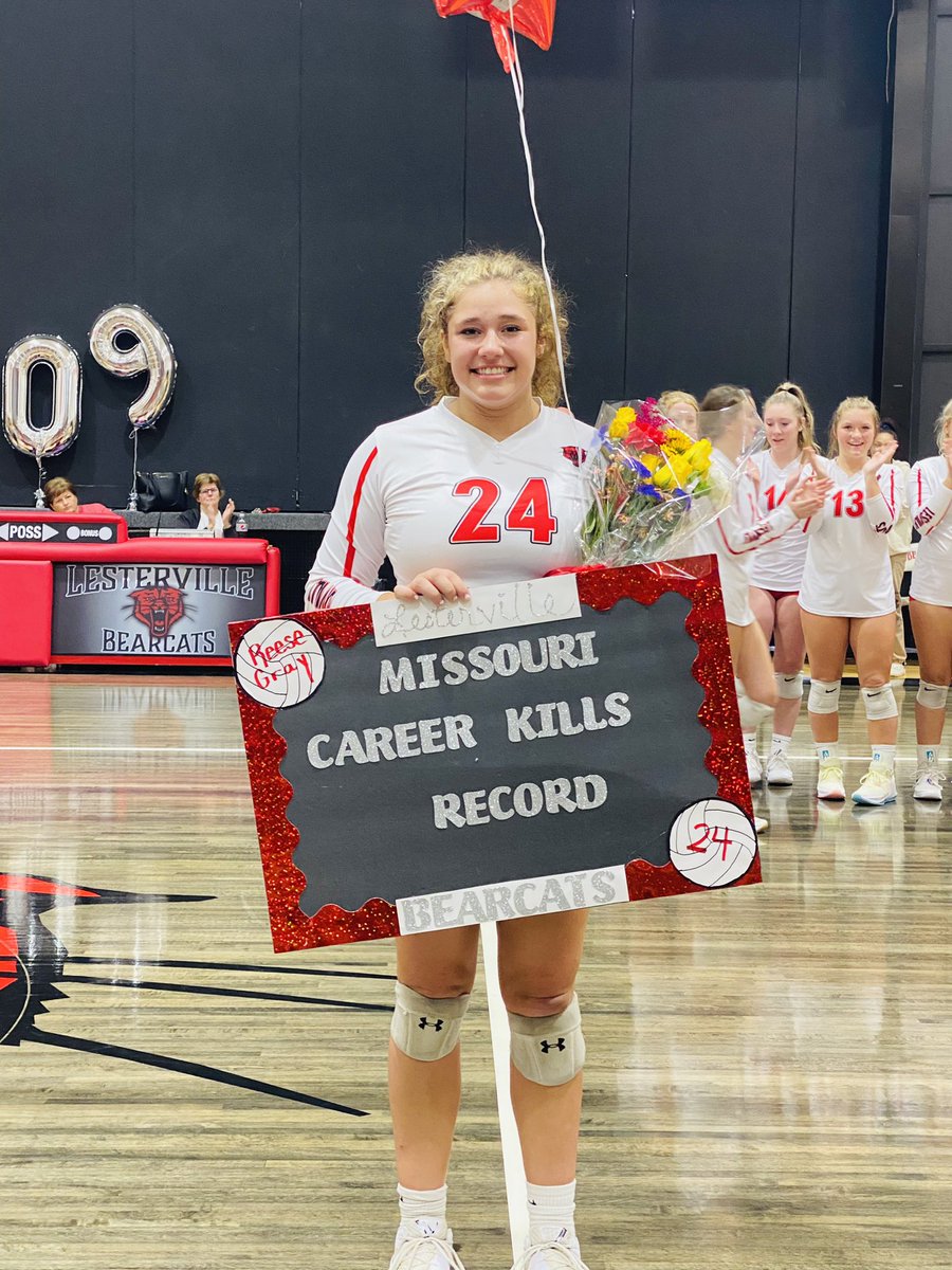 63656Bammer's tweet photo. Your new Missouri Career Kills leader🏐 1909+ kills in her career!!@ReeseGray24 @LestervilleR4 @PrepDigMO @jmoore031 https://t.co/8sHJ27qBXj