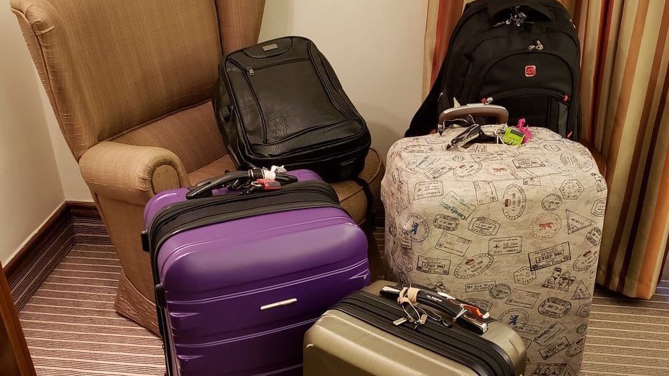 ochentera7w7's tweet photo. au larri fetus (RESUBIDO)
donde anne tiene que viajar por temas de trabajo y deja a sus hijos en casa de una amiga.
o
donde harry se entera que se quedará unos meses en la casa del chico que le gusta y que además comparten habitación. https://t.co/ydfWFkWj6j