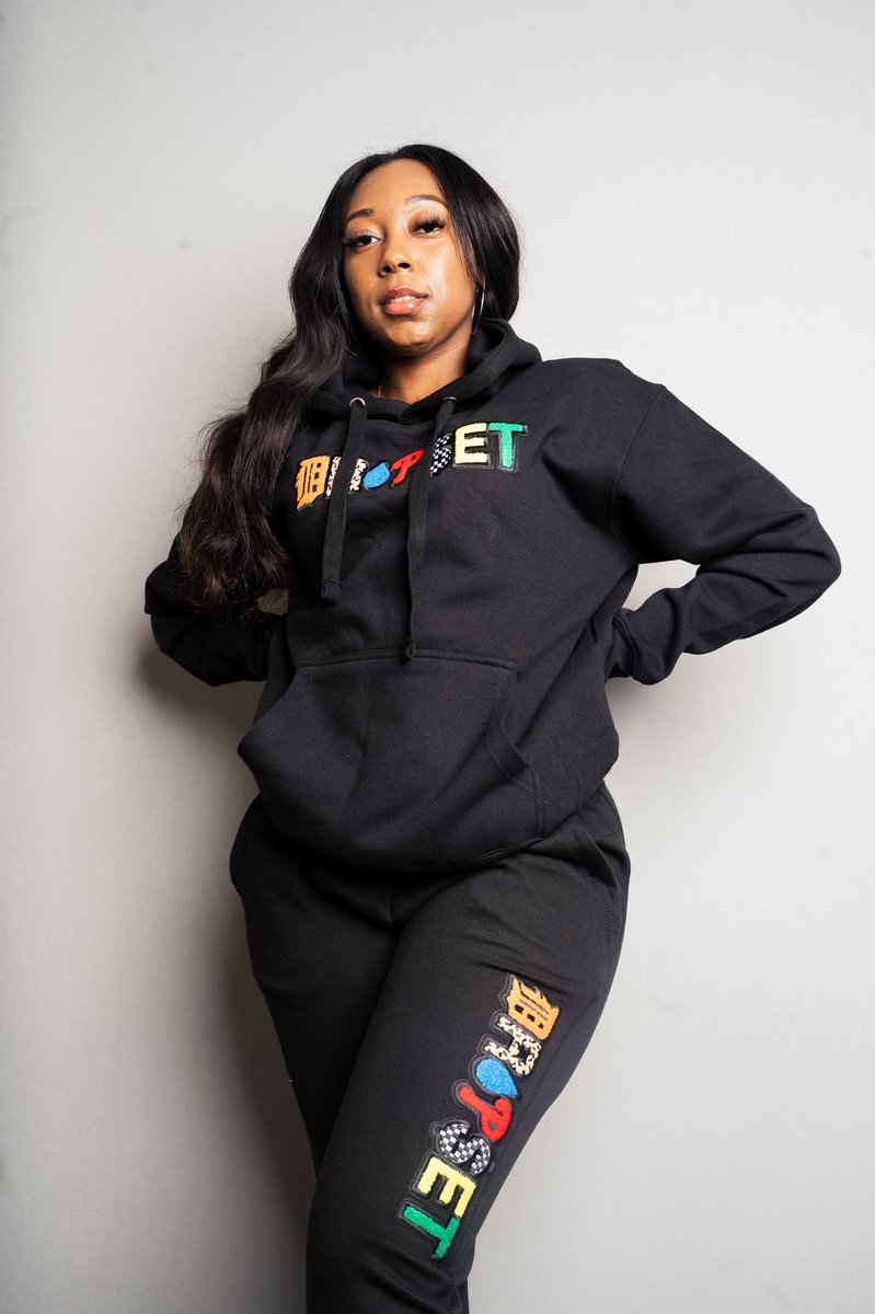 StopIt_5ive's tweet image. Dripset Black Sweatsuits Available Now 💧🦅 #DripSellitSelf