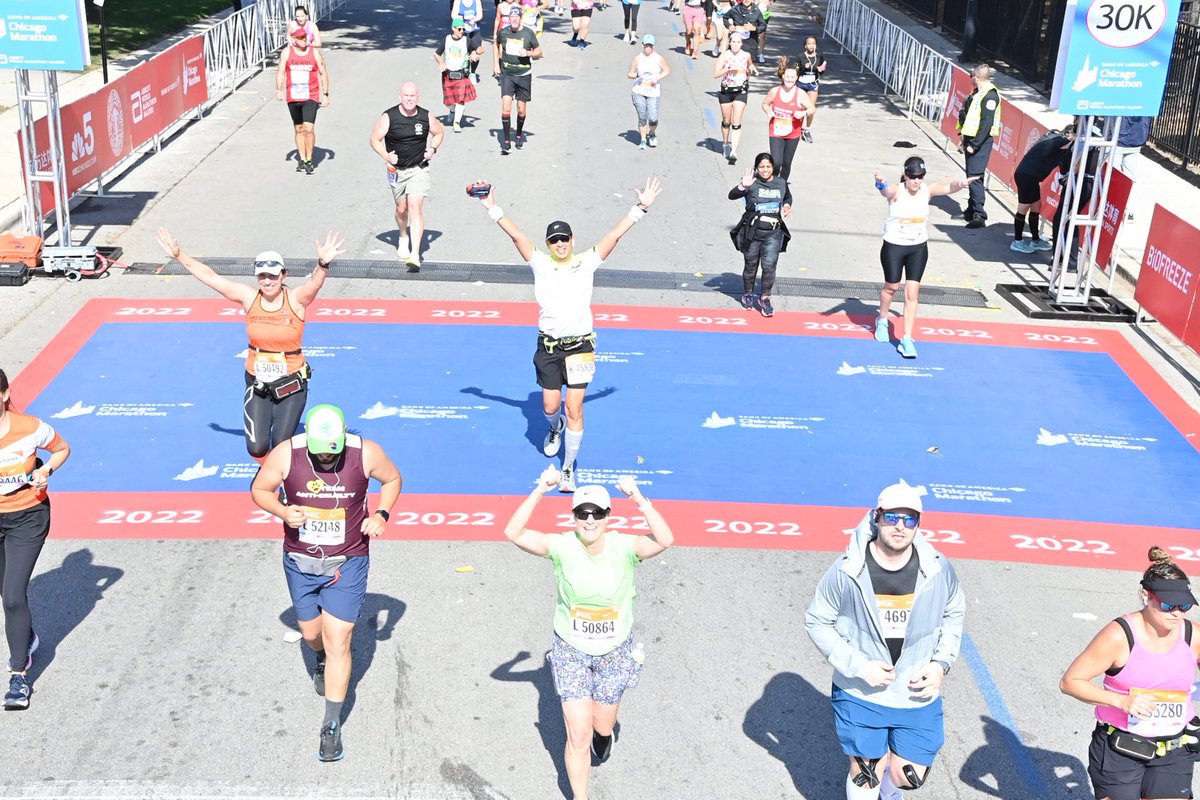 brammerk's tweet photo. #ChicagoMarathon was AMAZING! Thanks for an incredible run! https://t.co/EO6Eejdhdb