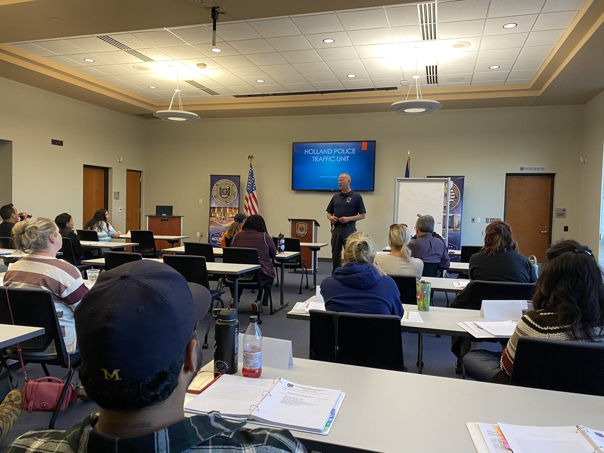 OfcSoto's tweet photo. Tonight in CPA we had Sgt. Boeve come in and speak about the Traffic Unit and traffic laws. We also had Ofc. Barrett who is a DRE (drug recognition expert) talk about OWI (operating while under influence). https://t.co/OvjiMg4EQP