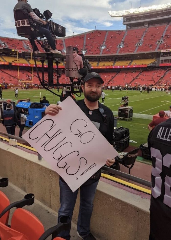 My guy Mr. Leroy showing out for me and the Raiders Report at MNF!!! <a href="/MitchellRenz365/">Raiders Report Mitchell Renz</a> <a href="/ChatSports/">Chat Sports</a> #RaiderNation #MNF