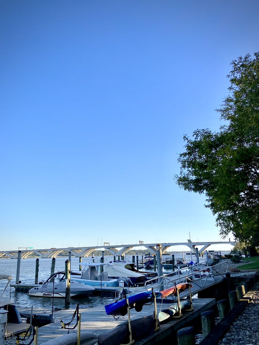 HobanGirl's tweet photo. Taking the long way home along the Potomac to take in a few river life scenes… quite lively on this holiday Monday tho’ I do my best to frame between the crowd. #WilsonBridge #TorpedoFactory waterfront walk. Always the Capitol and #DCA in the horizon with incoming flights. https://t.co/CemSnHDpqQ