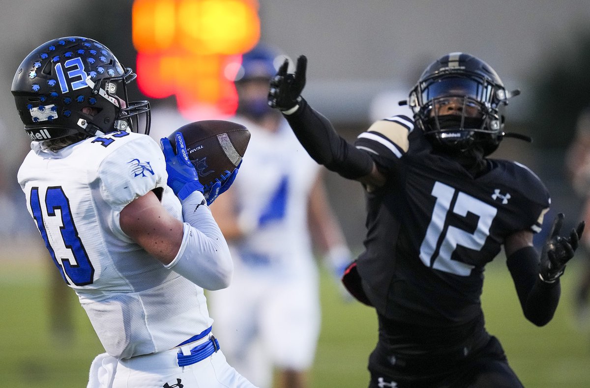 Performance Course (@pcnowisthetime) on Twitter photo The 3rd finalist for the <a href="/iceshakerbottle/">Ice Shaker™</a> PC Athlete of the Week is <a href="/gavin_mccurley/">Gavin McCurley</a> of @BNHSFOOTBALL09❗️
Gavin didn’t need many touches to make his mark!😤 He had 4 catches for 103 yards & 2 TD’s!
#PCAOW #PCtrained The 3rd finalist for the <a href="/iceshakerbottle/">Ice Shaker™</a> PC Athlete of the Week is <a href="/gavin_mccurley/">Gavin McCurley</a> of @BNHSFOOTBALL09❗️
Gavin didn’t need many touches to make his mark!😤 He had 4 catches for 103 yards & 2 TD’s!
#PCAOW #PCtrained