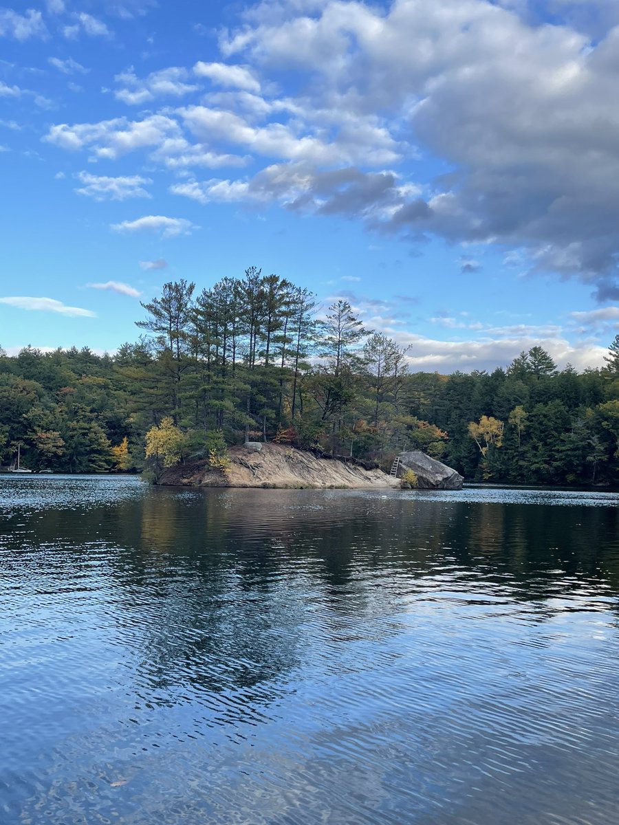 nystromsam's tweet photo. Spent the weekend up in New Hampshire and loved getting to see the fall leaves https://t.co/3YF2OkM0XR