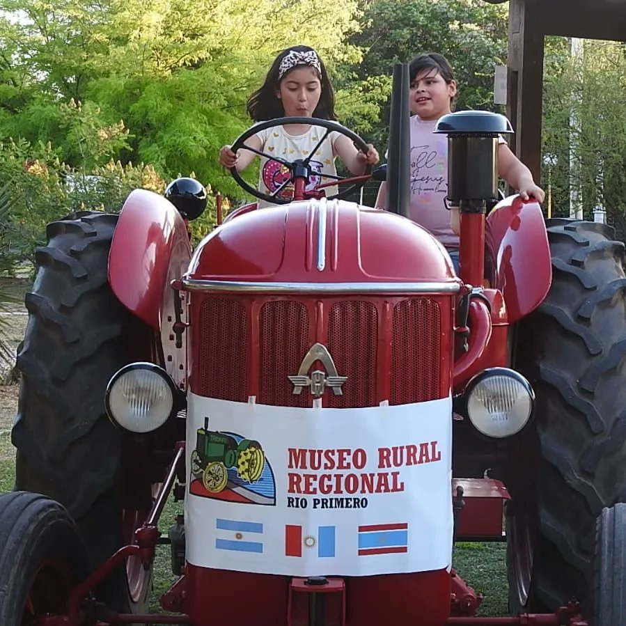 MuniRioPrimero's tweet photo. FELICES PATRONALES VIVIDAS. 

Vivimos unas patronales maravillosas, por gestiones de la intendenta Cristina Cravero se puso en valor el museo rural regional, donde la escuela  municipal cultural de folclore nos deleitó con su baile. https://t.co/VwrClxgLiJ