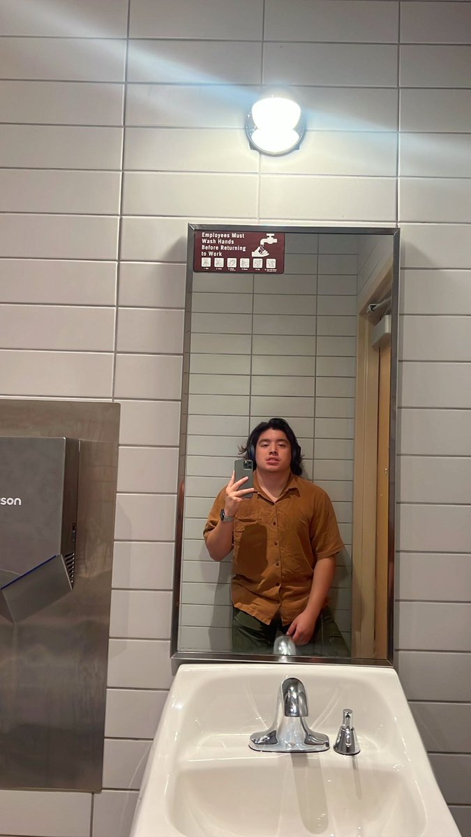 swavizze's tweet image. #UTSA #UTSA23 #UTSAfirstgen

Alejo, love UTSA football, running, I work on cars, looking for frat bros/sisters without the actual frat &amp;amp; misogyny, homophobia, racism Let’s go drink! 

Major: Construction Sci. &amp;amp; Mgmt &amp;amp; Psych

Minor: Bus. Admin

Class: Junior 2023

Quote RT🫡