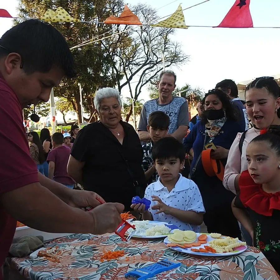 MuniRioPrimero's tweet photo. FELICES PATRONALES VIVIDAS. 

Vivimos unas patronales maravillosas, por gestiones de la intendenta Cristina Cravero se puso en valor el museo rural regional, donde la escuela  municipal cultural de folclore nos deleitó con su baile. https://t.co/VwrClxgLiJ