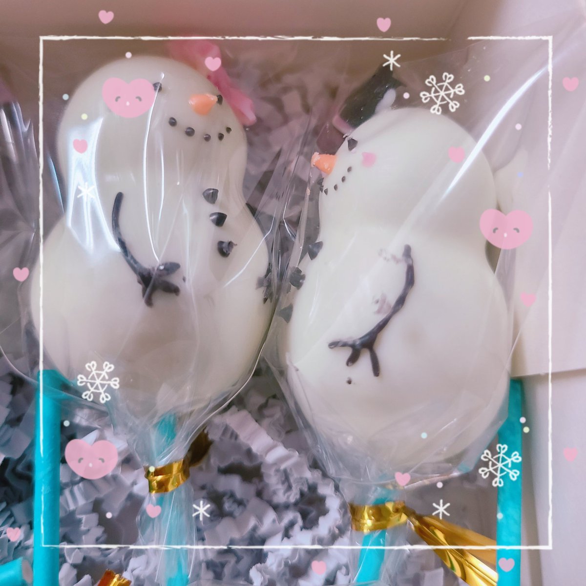 NinasNumNums's tweet photo. ˚ʚ cute lil snowman cakepops ɞ˚
~°♡°~
˚ʚ🌸ɞ˚ : made by me
( \ / )
(„• ֊ •„)・・‿︵‿୨ tags ୧‿︵‿
#baking #bakingcore #cute #adorable #snowman #snowmen #snowmans #cakepop #cakepops #snowwoman #winter #autumn #fall #snow #WinterIsComing #WinterIsHere #October #sanrio https://t.co/npq3pfYKPW