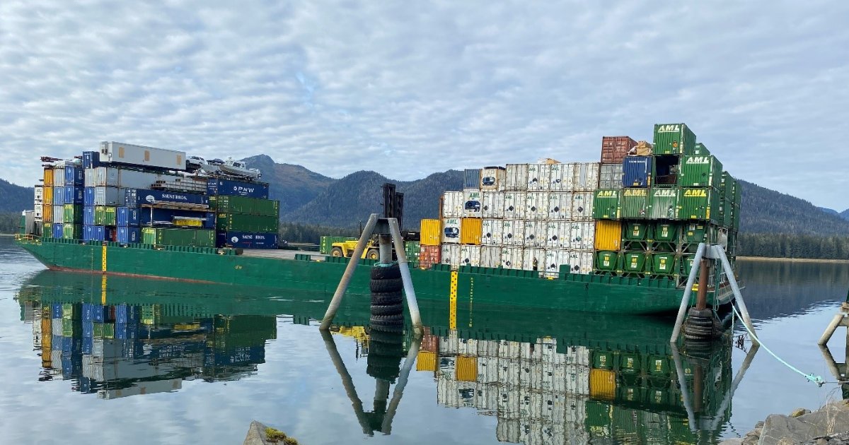 LyndenInc's tweet photo. Great shot of one of our Alaska Marine Lines barges in Petersburg, Alaska. Thank you Jay for this photo! 

#AlaskaMarineLines #AML #transportation #shipping #logistics #Lynden #BargeService #Alaska #Petersburg https://t.co/FHUqYe8weA