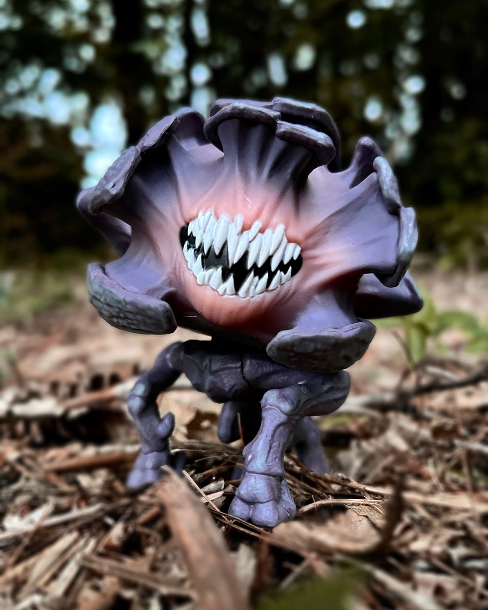 funk_az's tweet photo. Watch your footsteps for today’s #funkophotoadaychallenge - creepy crawlies!🕷 Coming from a modern age classic horror movie, our A Quiet Place Monster figure is one of our favorite horror pops! 

📸 A Quiet Place: Monster
@originalfunko 

#aquietplace #horrormovie #funko #horror https://t.co/h8axQZ4PGi