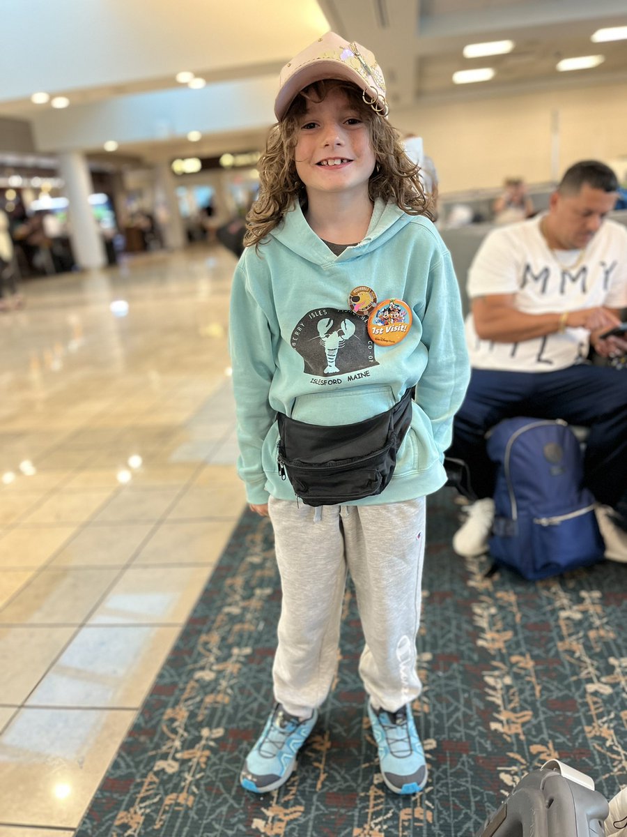 Someone really got into the Disney tourist spirit- fanny pack, pearl hat, “1st Time” buttons and all.