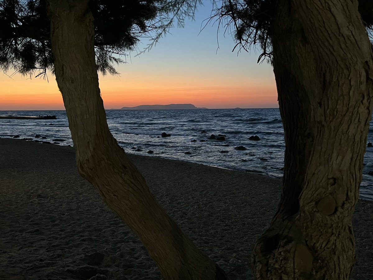 2Scottish's tweet image. I’m asking those who love the outdoors to post a picture. A picture that YOU took. Just a picture. No description. The goal is to regain peace harmony without negativity. Please copy the text, put a picture on YOUR page, and let's look at these beautiful pictures.