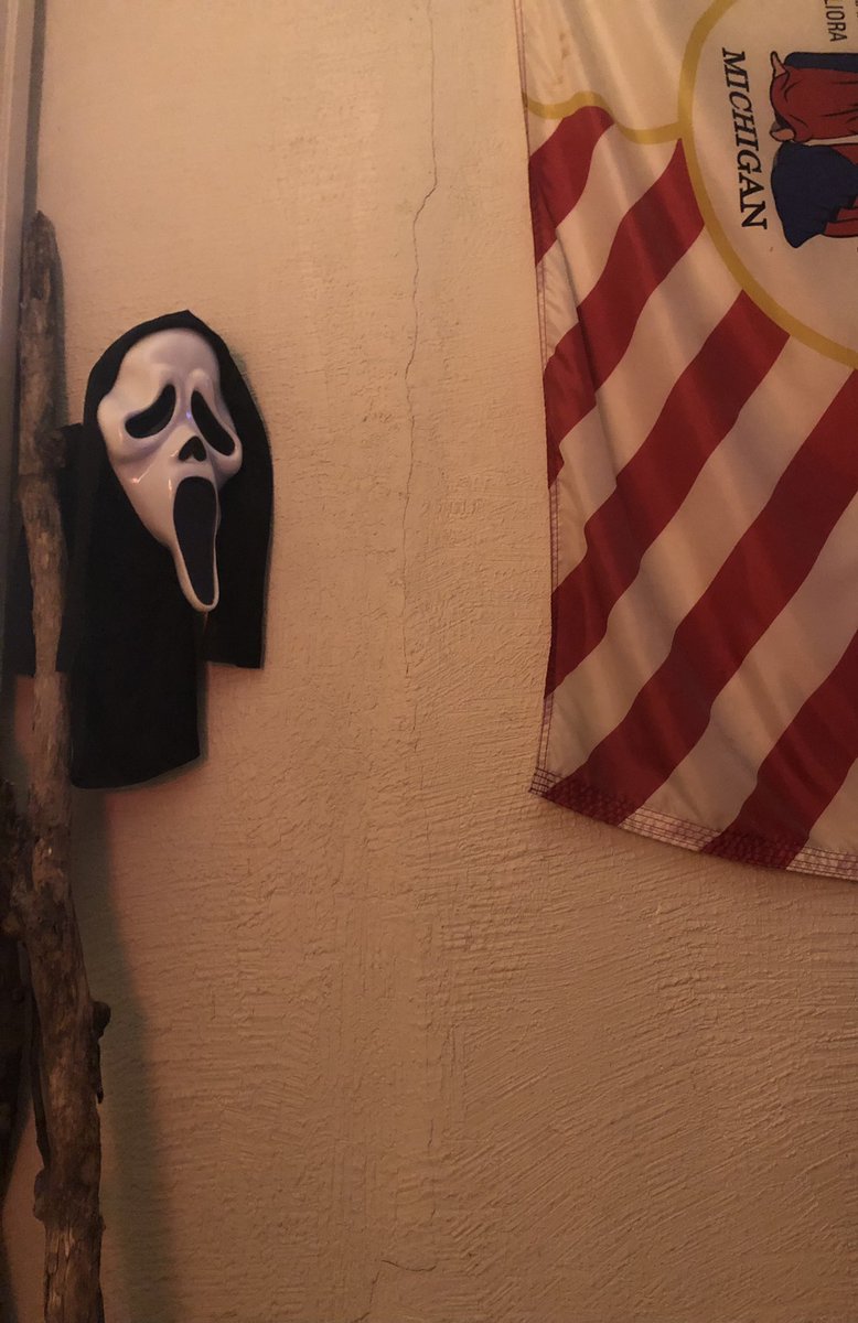 вσмвѕ¢αяє (@bomb5care) on Twitter photo 