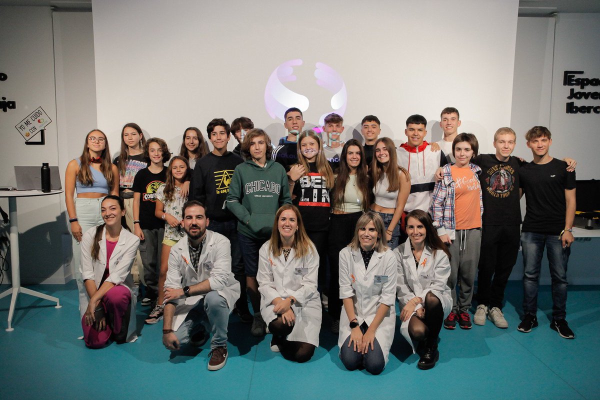 ASAPMEAragon's tweet photo. 🟠 20 jóvenes han "abierto portales" para descifrar un misterio que les conducirá a saber más sobre salud mental...
Una forma diferente de sensibilizar a la juventud en el #DiaMundialSaludMental
#DaleLikeALaSaludMental
#MINDTOPIA https://t.co/DLZAmdNPyr