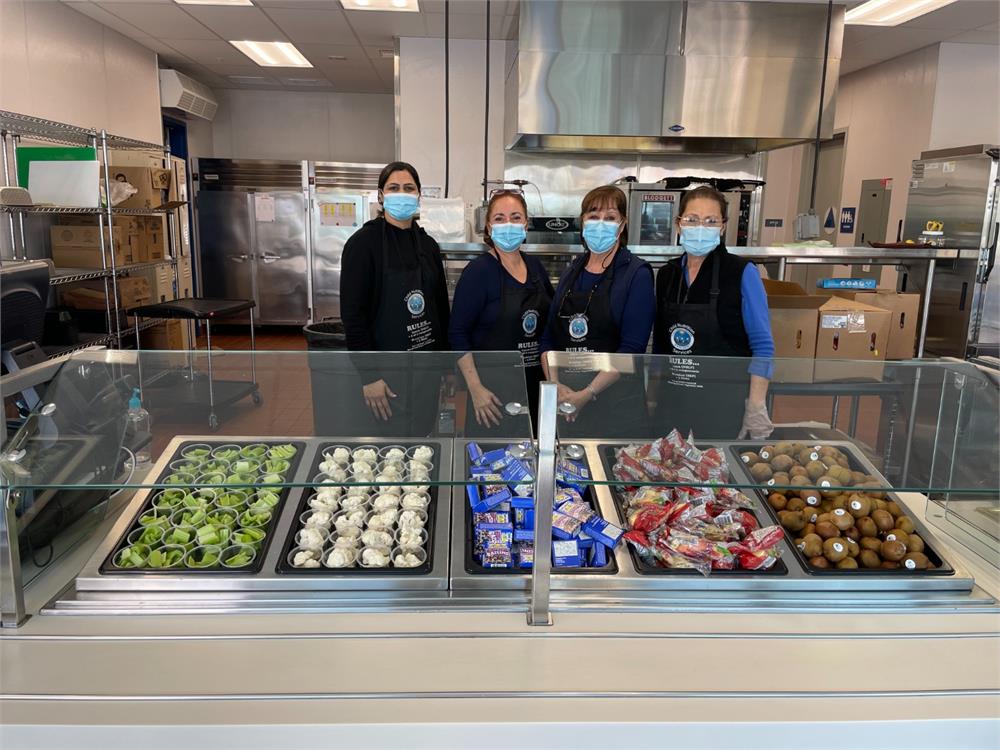 CVESDNews's tweet photo. This week schools across the country are celebrating National School Lunch Week. Thank you to Child Nutrition Services for their outstanding job in ensuring each child receives a nutritious breakfast and/or lunch. https://t.co/T1j6hM0t2e
#NSLW22 #CVESD #THISisChula https://t.co/w9vrstkRox