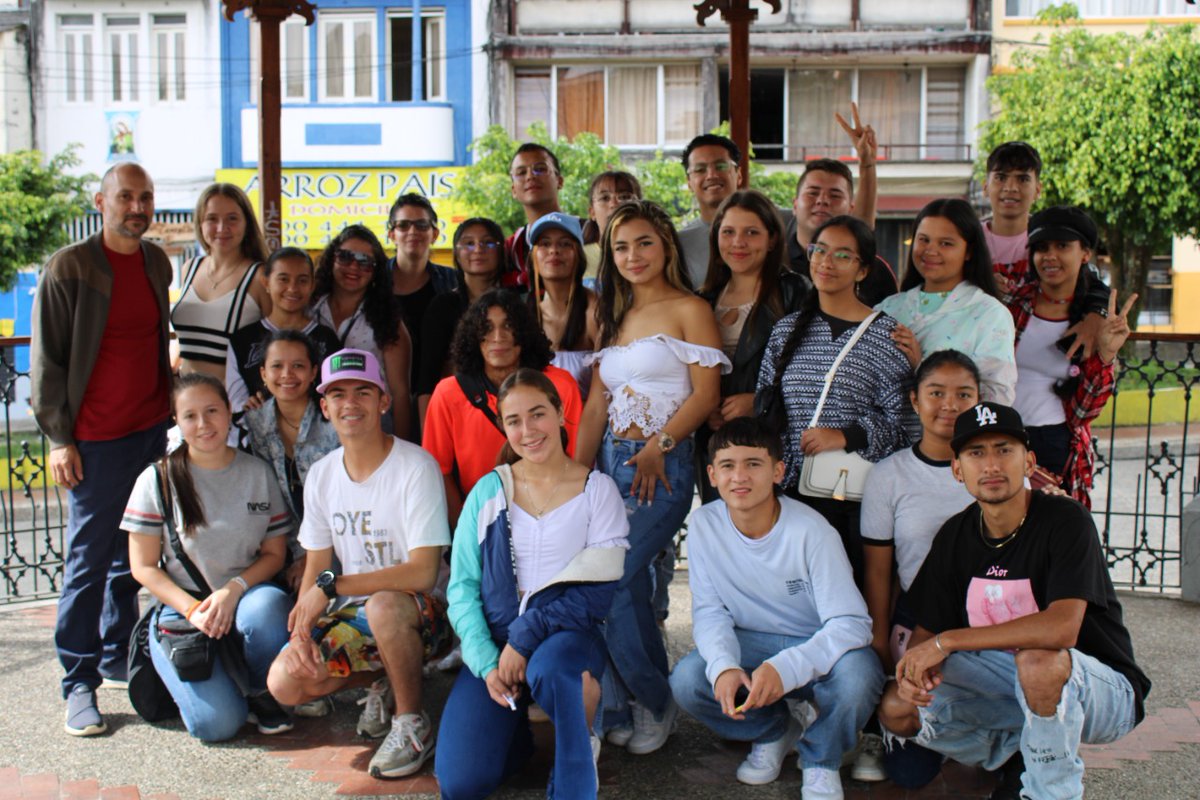 tejido_del's tweet photo. #hilando En Riosucio Caldas se llevó a cabo el Encuentro de Jóvenes que hacen parte del proceso de fortalecimiento de Capacidades Políticas.  El evento se desarrolló en el Resguardo de Origen Colonial Cañamomo Lomaprieta. 
@MincienciasCo  @udecaldas  @ICETEX https://t.co/Ea1bLnmTEi