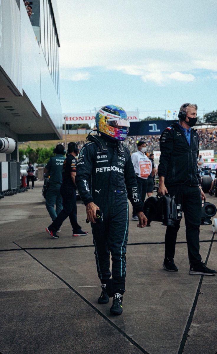 good morning! sir lewis hamilton is an 8-time world champion. have a nice day💜