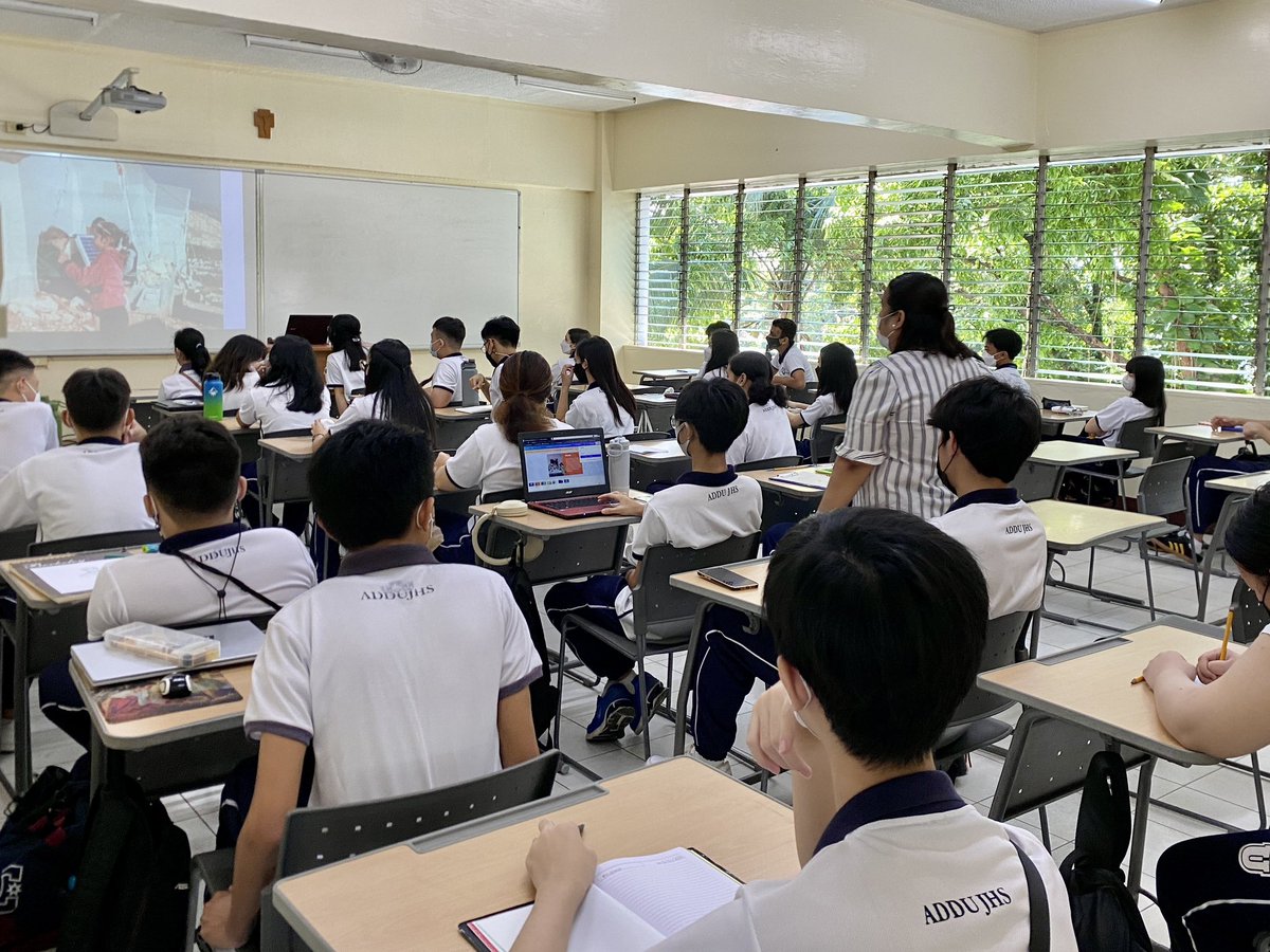 AdDU_JHS's tweet photo. NOW HAPPENING | It’s Day 2 of our Enhanced Face-to-face Modality Dry Run! This time it is the Grade 9 Juniors’ turn. The students had their shift academic classes in the morning. They will then be having their independent learning time in the afternoon.

#AimHighAtADDUJuniorHigh https://t.co/XkE1DCoEv3
