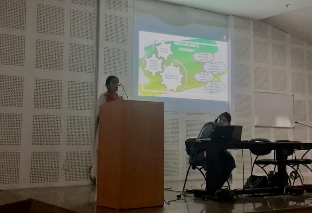 ipcollegedu's tweet photo. @ipcollegedu @univofdelhi observed  World Mental Health Day with the lecture  titled “Suicide: Chasing Life” by the faculty and alumna of Psychology Department, Ms Supreet Kaur. Students were encouraged to participate in the Gratitude Card Activity. https://t.co/OHofuqWL4v