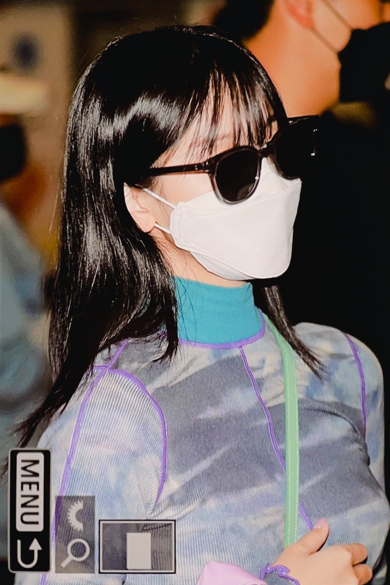 RoseOfSharon324's tweet photo. 221011 #트와이스 #twice #미나 #mina 
패션이란거 진짜 어려운거같다 https://t.co/xwCrU9QrXZ