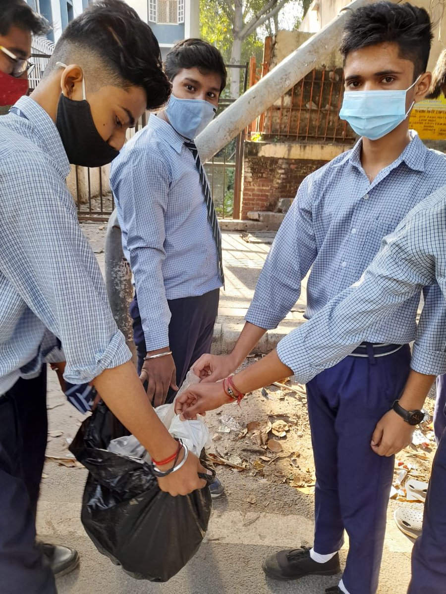 gcssspv's tweet photo. Clean India 2.0 Campaign organized by Govt. Co-Ed Sr Sec School (1002351), Preet Vihar Delhi @gcssspv @Dir_Education @DelhiNss @nssrddelhi https://t.co/LCfKPI9PRx
