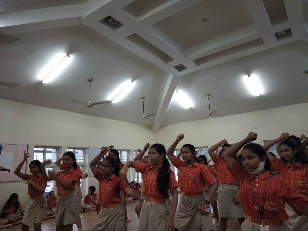 SAI_Edu_In's tweet photo. The Club Classes empower SAIoneers, making them more confident, articulate, resilient, creative and engaged.
#WeeklyClubClasses
#Creativity
#Handsonlearning https://t.co/zqyszfUKsV