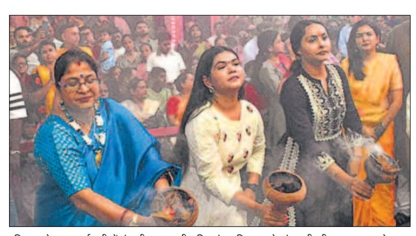 MaannviS's tweet photo. #दुर्गापूजा 2022 https://t.co/VJzczDlNXF