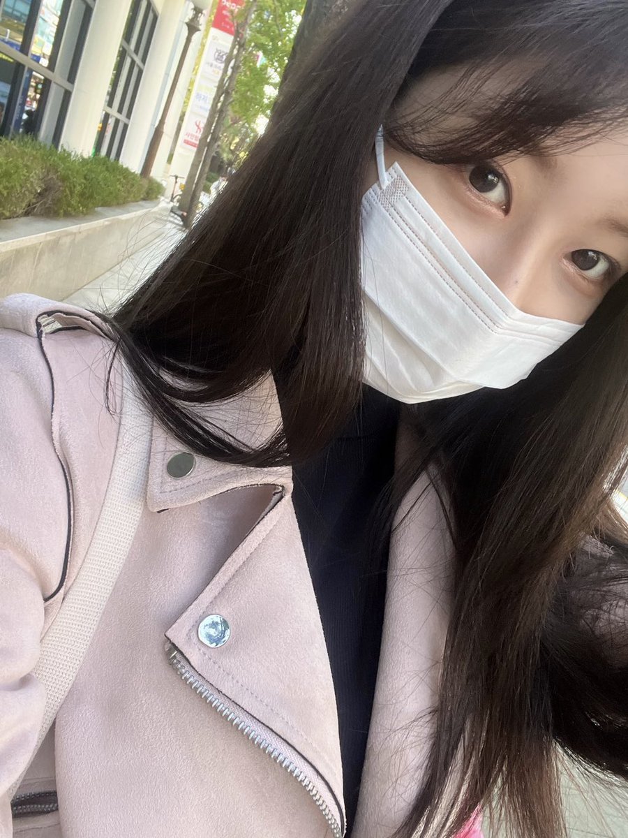 sihyeonpic's tweet photo. fancafe update https://t.co/jYSe1rGemf