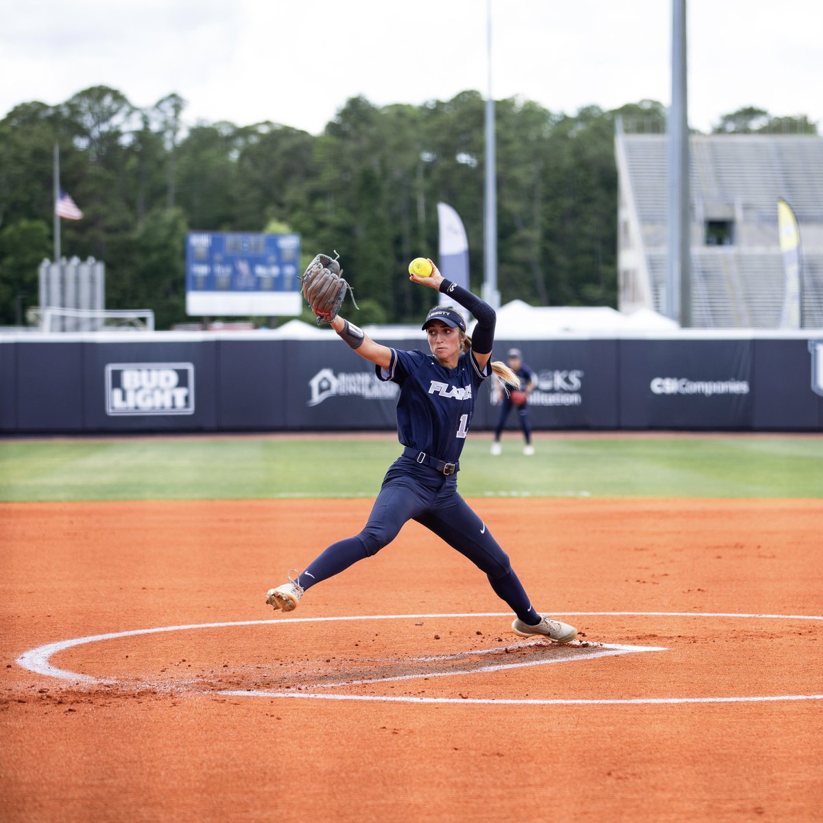 Our October Youth Pitching Clinic is only 5️⃣ days away! 🗓️ October 15 ⏰ 10 a.m. - 12 p.m. 🥎 Grades 2nd - 5th Sign up here: LibertySoftballCamps.com