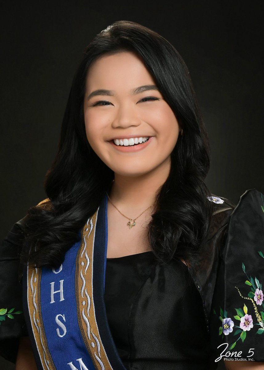 yearbook23's tweet photo. ‘MELIORA’ 🌻 #GRADUA23
#SABLAY #KEONA
📸 2022.11.XX (PHT) https://t.co/62JYRMTLnH