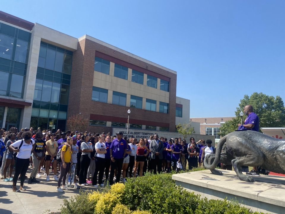 pvamusoftball's tweet photo. The amount of support that we have received from our fellow athletes, administration, and student body was very humbling. With your continued prayers and support we will remain. #CaidenceStrong https://t.co/gSUPkOqQxl