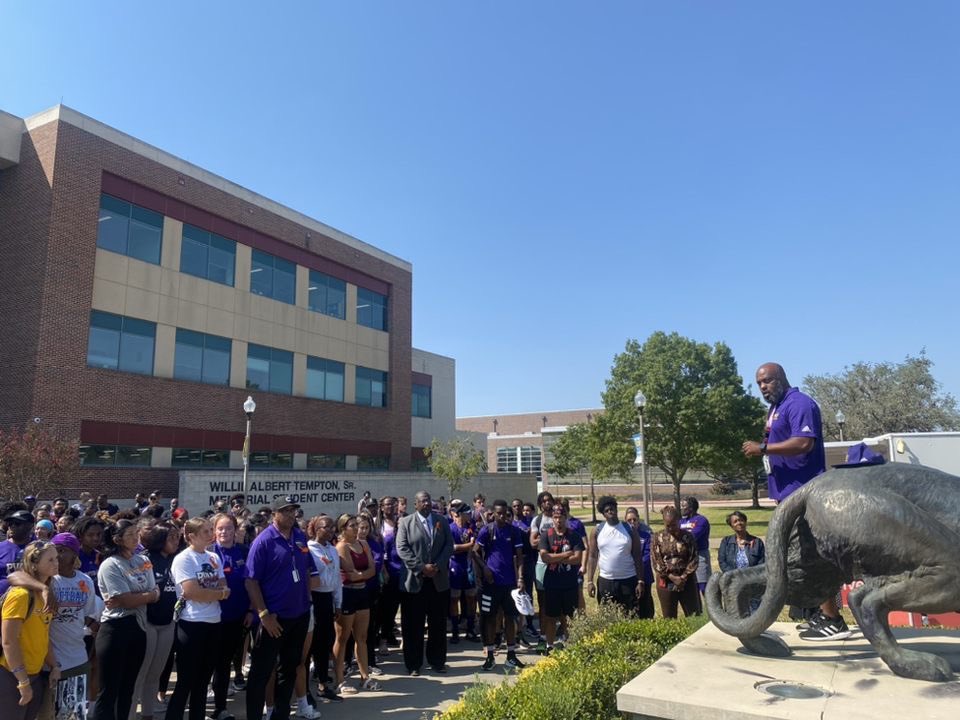 pvamusoftball's tweet photo. The amount of support that we have received from our fellow athletes, administration, and student body was very humbling. With your continued prayers and support we will remain. #CaidenceStrong https://t.co/gSUPkOqQxl