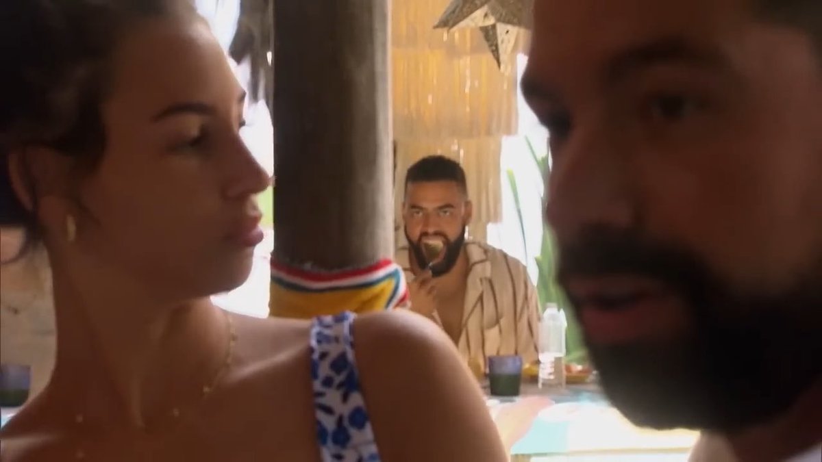 Clair_1996's tweet photo. The apple in the back of my fridge rotting as I once again reach for a string cheese #BachelorInParadise https://t.co/XotvizKIdH