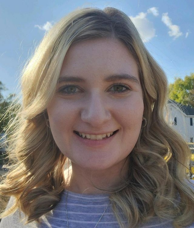 au_mentors's tweet photo. This is our VP of activity planning, Grace Prybylla! She is an elementary education major with a minor in special education. Grace joined College Mentors because she wants to inspire kids and help them grow. She enjoys walks in the park, reading, and teaching her pre-k students! https://t.co/JqWKugk9fg