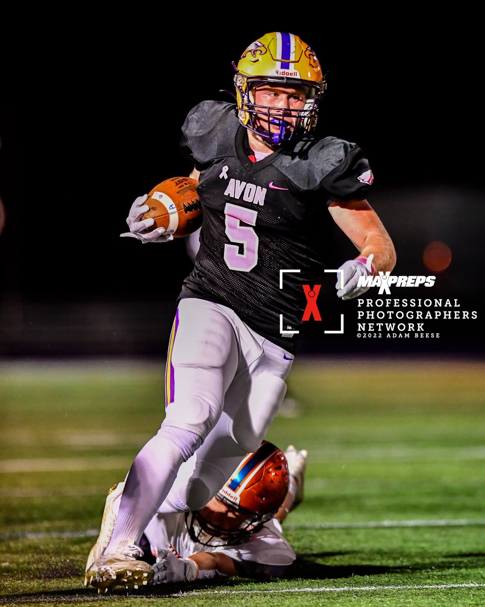 AdamBeese's tweet photo. Pictures from the Berea-Midpark at Avon football game have been posted on https://t.co/yk0LaE7hHy -- even got some in for the bands this week. Check out the gallery at https://t.co/UJfs0B2Szg
#avoneaglesfootball
#BeATitan https://t.co/C9K214DWRO
