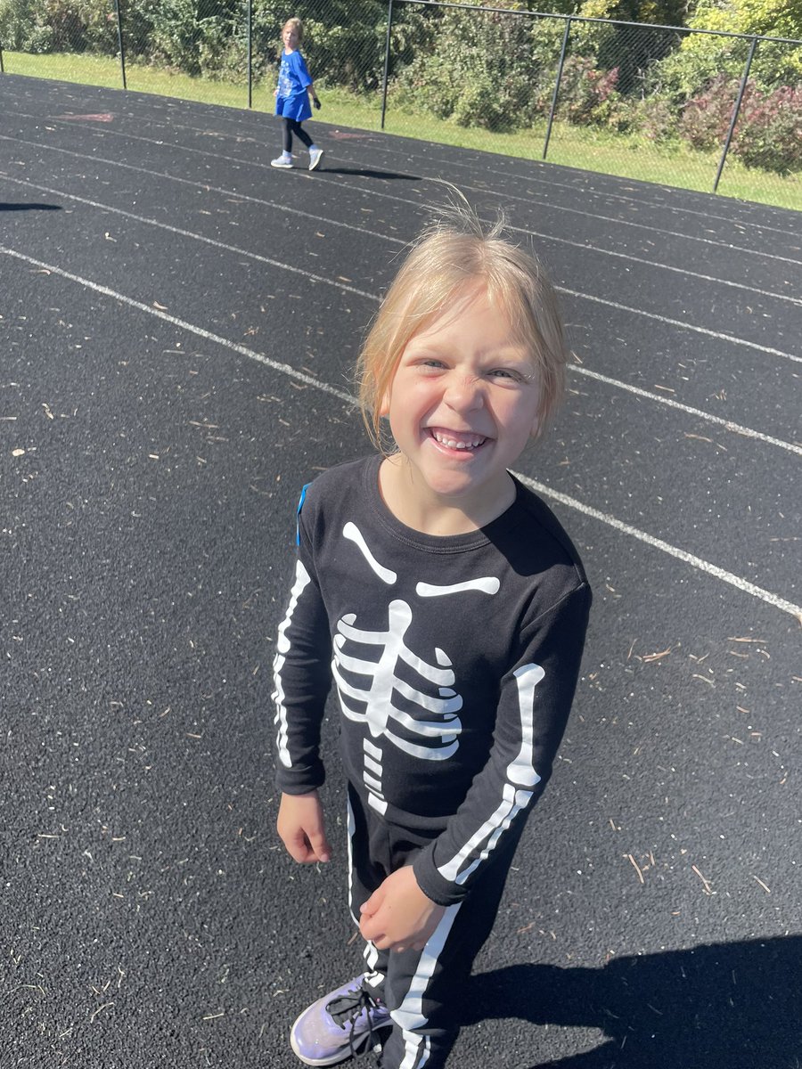 Mrs. Whitaker tweet media