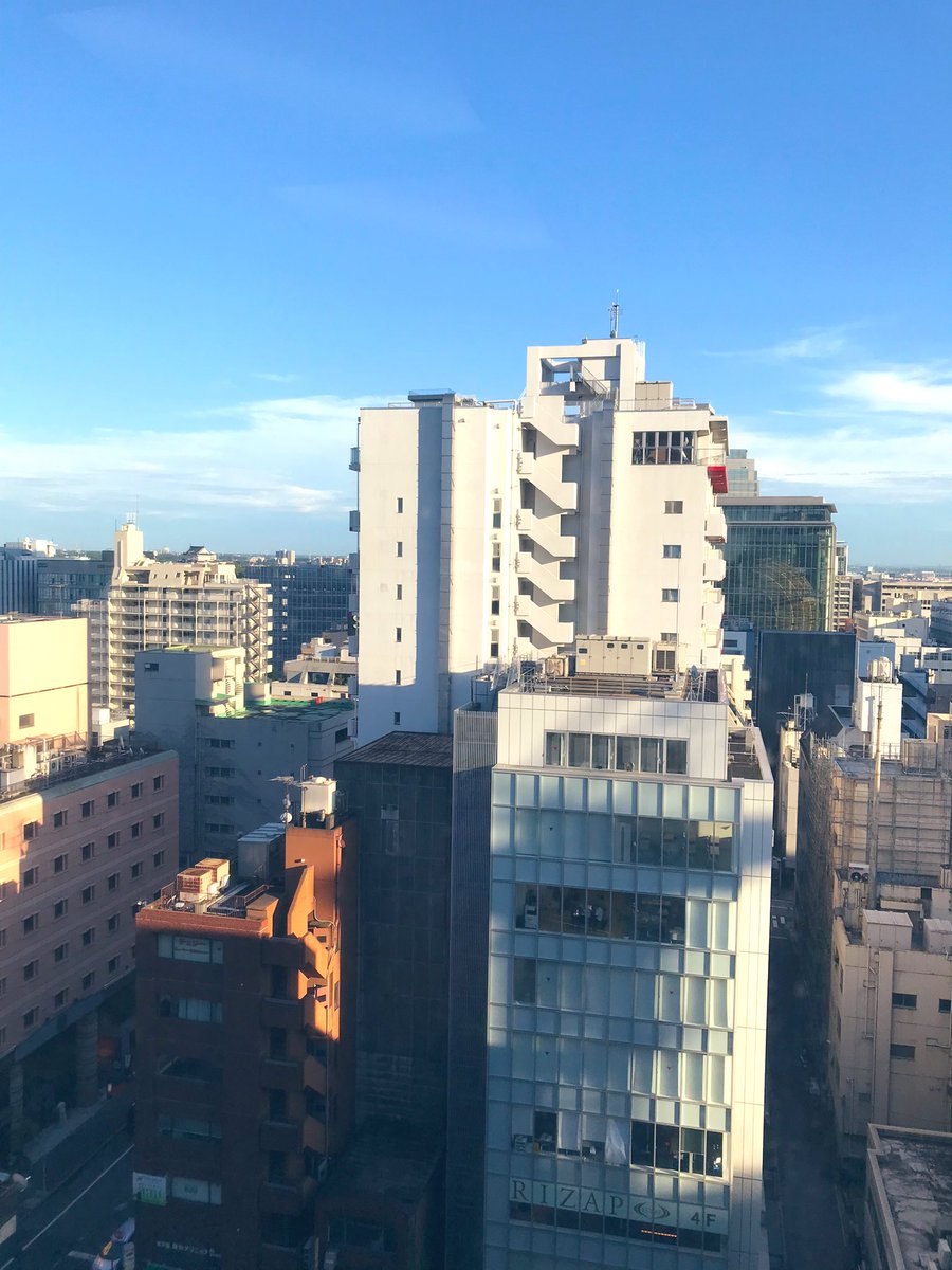 3sbizschool's tweet photo. おはようございます🌞本日は上着要らずの陽気ですね。
訓練最終月に入り、簿記検定の嬉しいご報告や、就職活動も活発になって参りました✨講師陣もサポートに熱が入ってきております…🔥
#スリーエスビジネススクール #就職支援 ＃職業訓練 #再就職支援 ＃簿記 #千葉市 ＃スリーエス #今日はいい天気 https://t.co/Fs9eV8jmEC