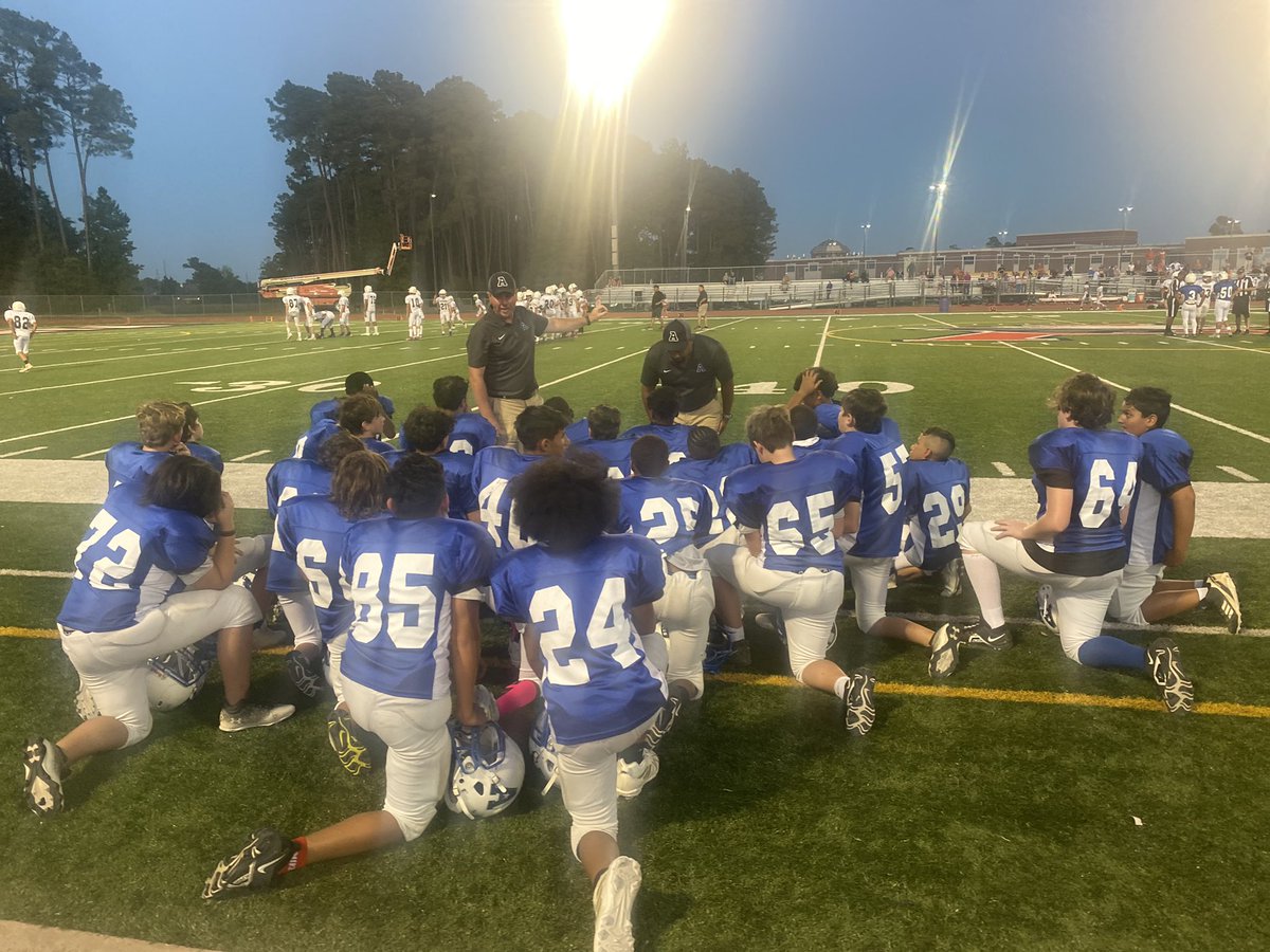 JoRobEducates's tweet photo. 7B @amsboysathletic 🏈 with a 19-6 win! #AtascaTigers https://t.co/HlMaZYveH6