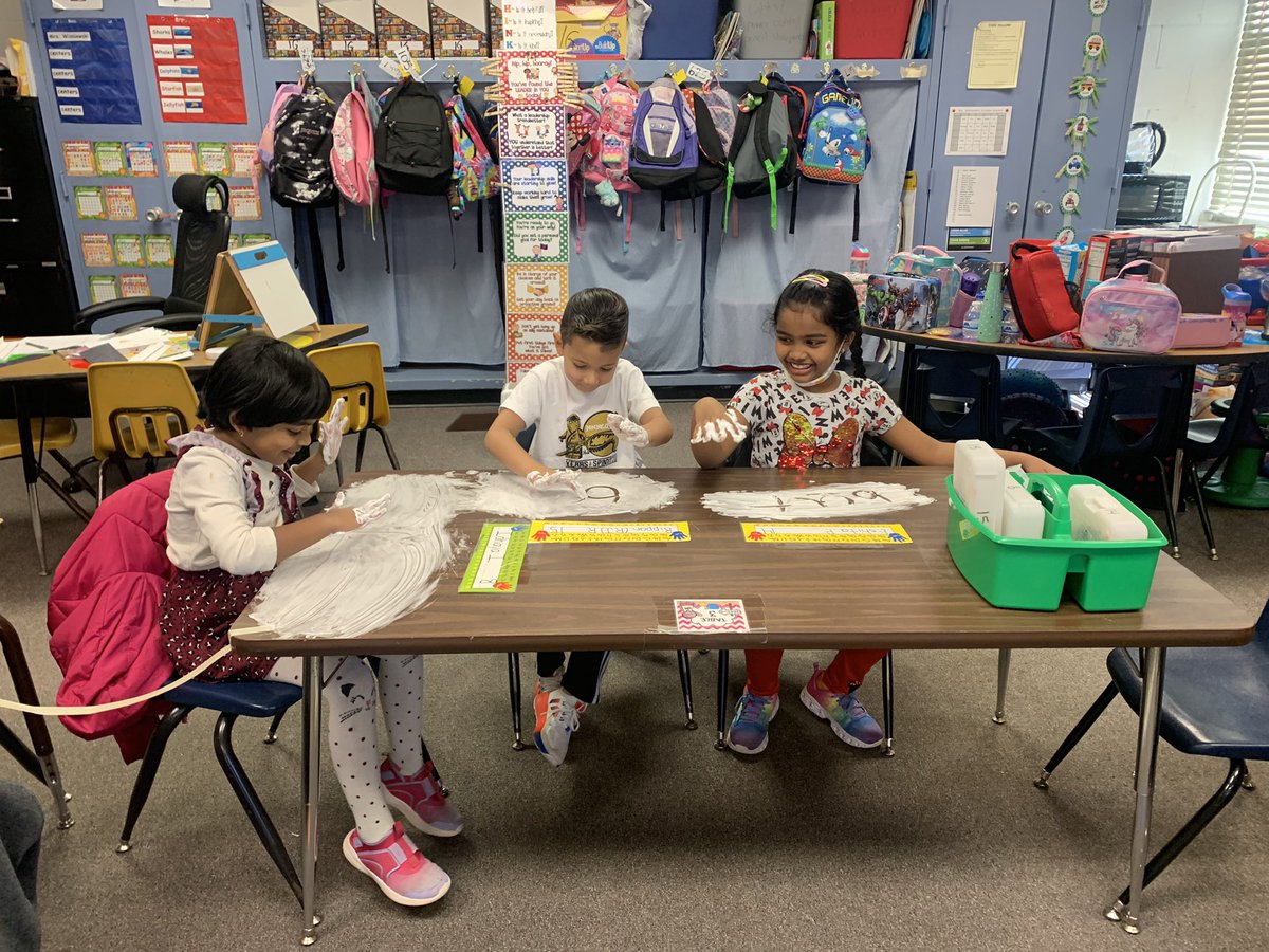 vwiz3's tweet photo. I can’t think of a better way to learn how to spell words than to use shaving cream to spell them! @bellsferryelem https://t.co/nuzUQm9awi