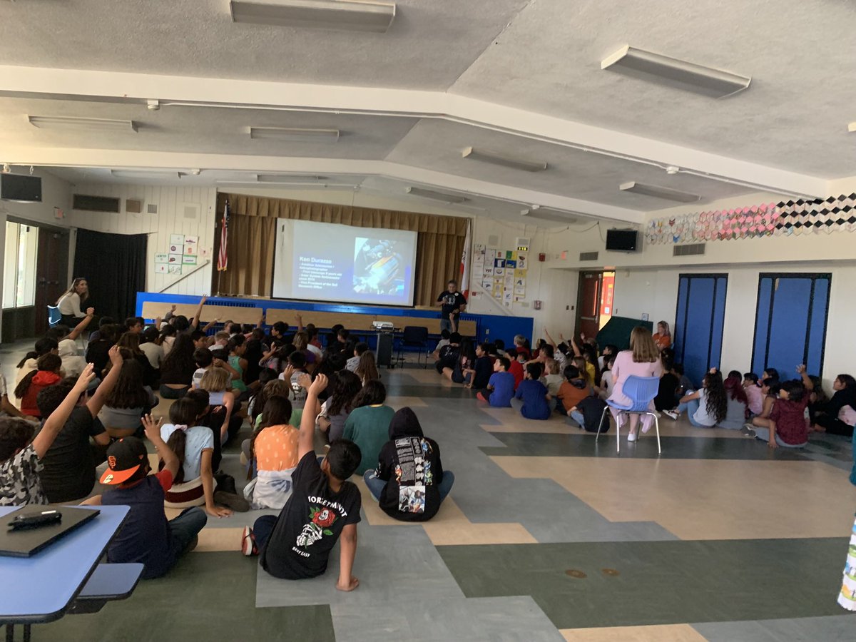 KennethDurazzo's tweet photo. Great time speaking about #astronomy , #telescopes, #solar, #lunar and #planetary things with 4th and 5th graders! #igniteSTEM #STEAM 
#solarsystemambassadors @NASAJPL https://t.co/WegkGIgVwZ